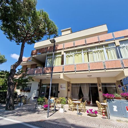 Hotel Rossella Rimini Buitenkant foto